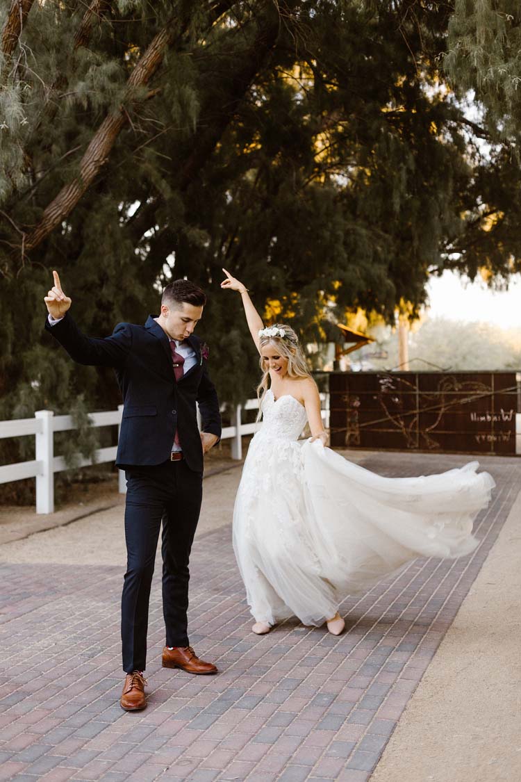 Bride & Groom Dancing | photo by Hannah Rose Gray Photography | featured on I Do Y'all