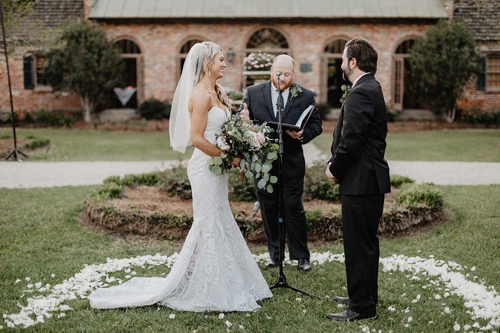 Wedding Ceremony with White Roses | photo by Emily Green Photography | featured on I Do Y'all