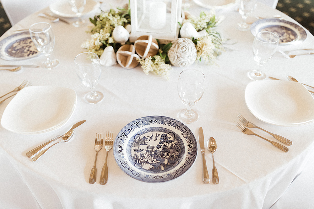 Blue & White China for Wedding Tableware | photo by Ash Simmons Photography | featured on I Do Y'all