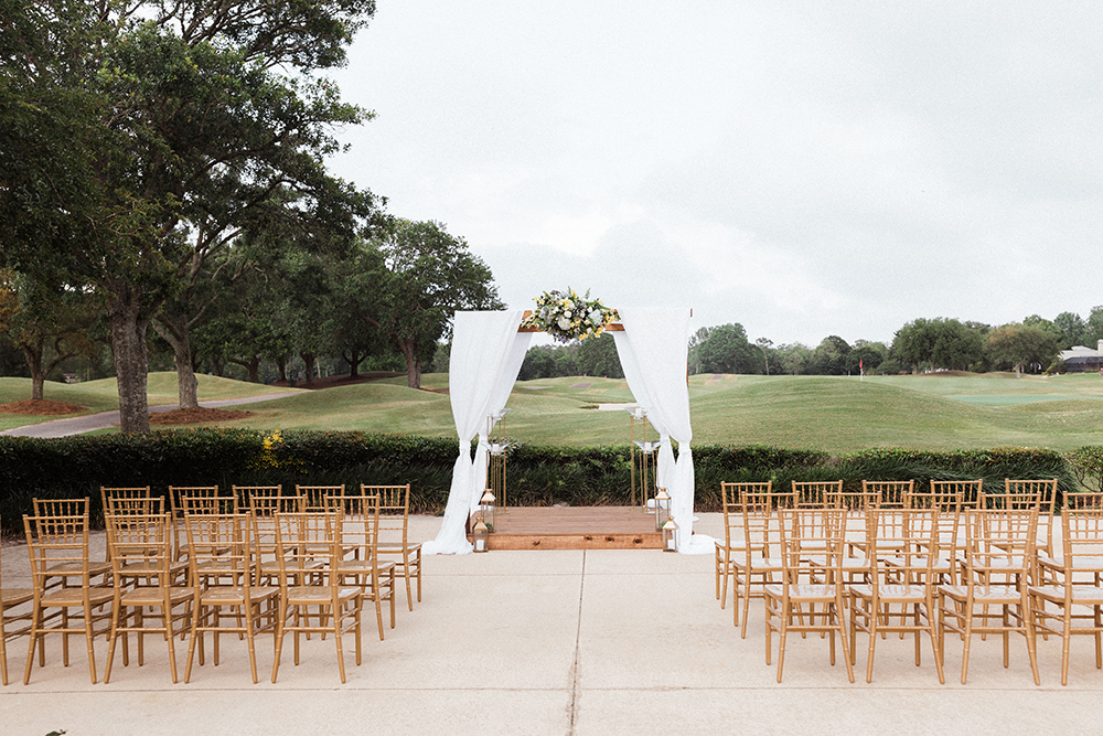 Golf Course Wedding Ceremony | photo by Ash Simmons Photography | featured on I Do Y'all