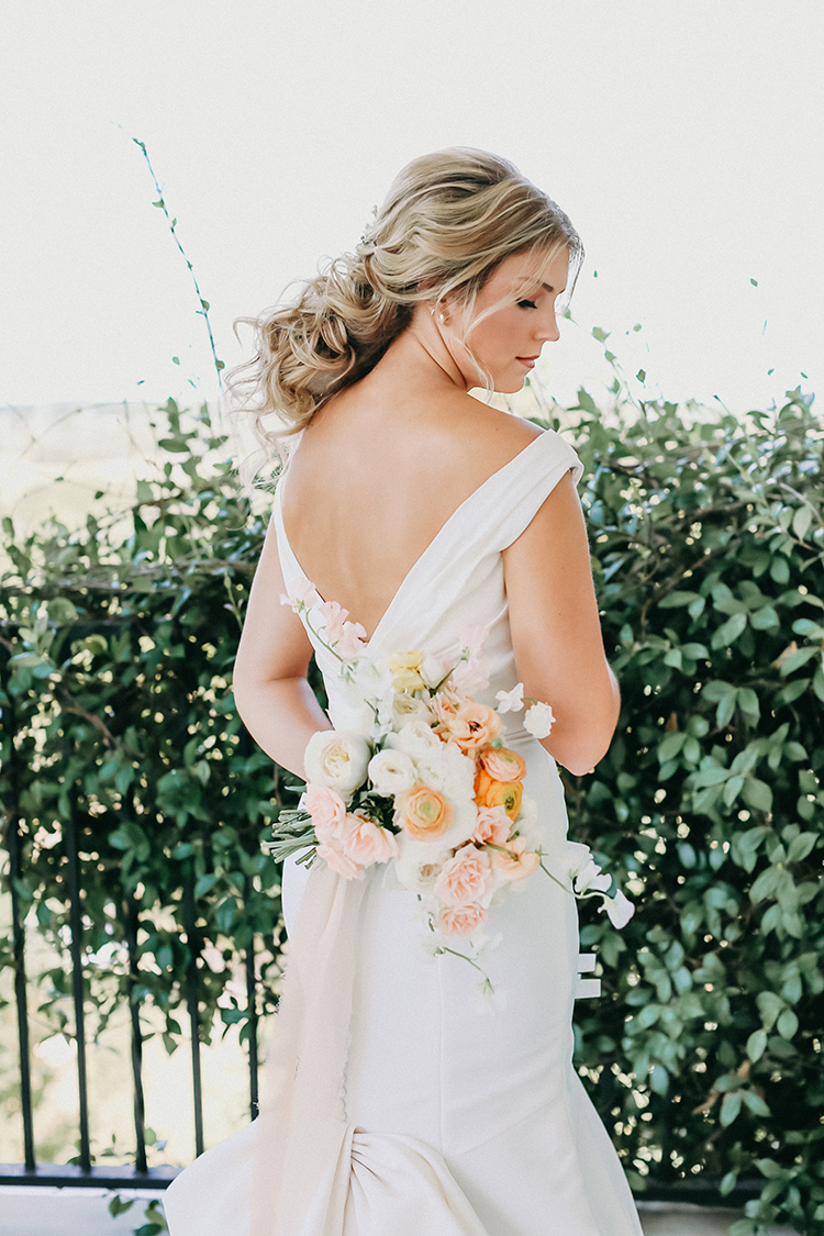 Peachy Classic Bridal Look | photo by Pendo Photography | featured on I Do Y'all 