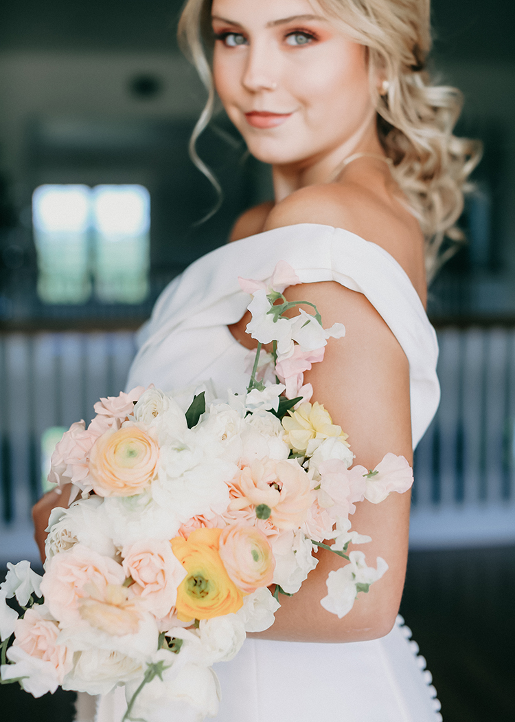 Peachy Modern Take on Classic Bridal Look | photo by Pendo Photography | featured on I Do Y'all 