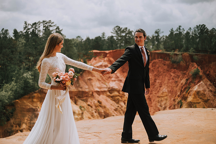 Red Bluff Mississippi for Elopement Location | photo by The Youngs | featured on I Do Y'all