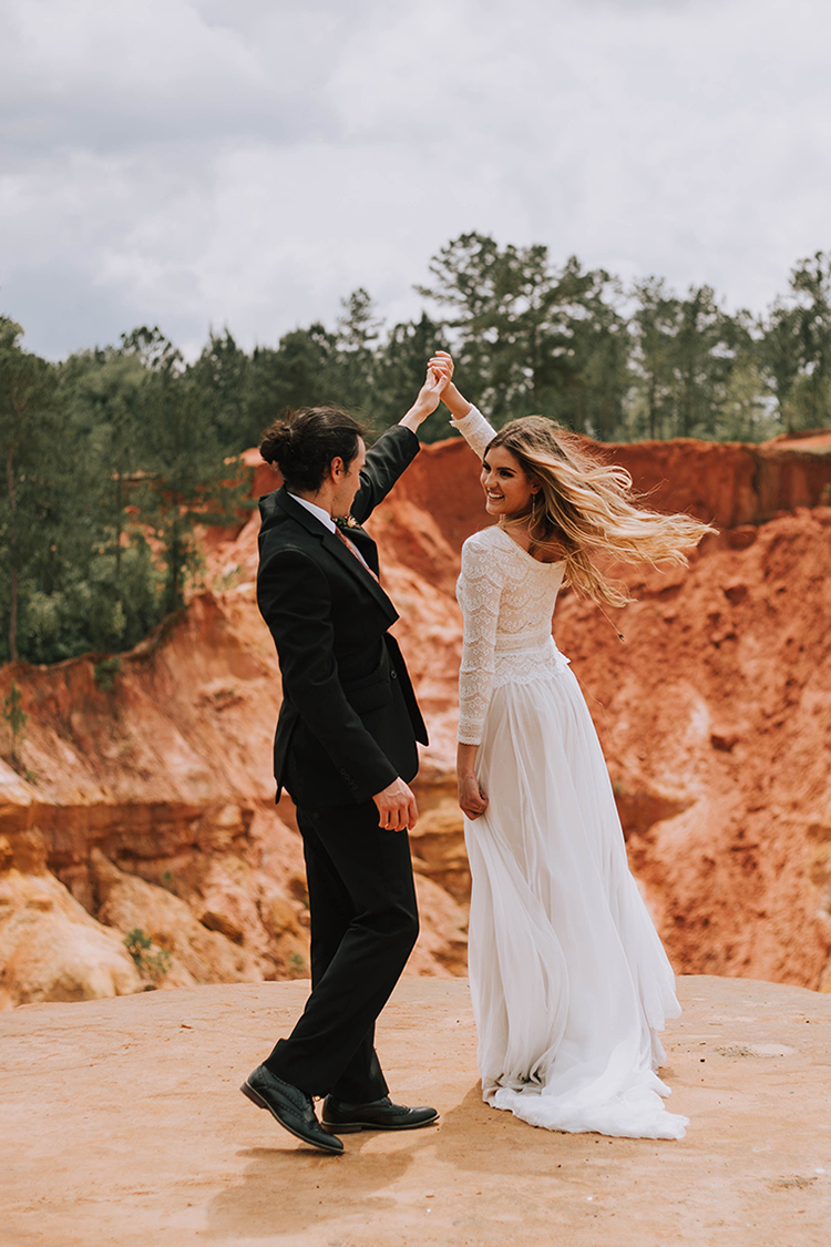 First Dance at Dreamy Boho Red Bluff Elopement | photo by The Youngs | featured on I Do Y'all