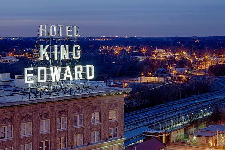 Historic Mississippi Wedding Venue | King Edward Hotel in Jackson, MS | featured on I Do Y'all