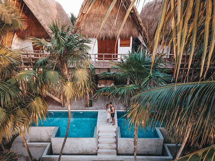 Tropical Honeymoon Location | photo by Roberto Nickson | featured on I Do Y'all