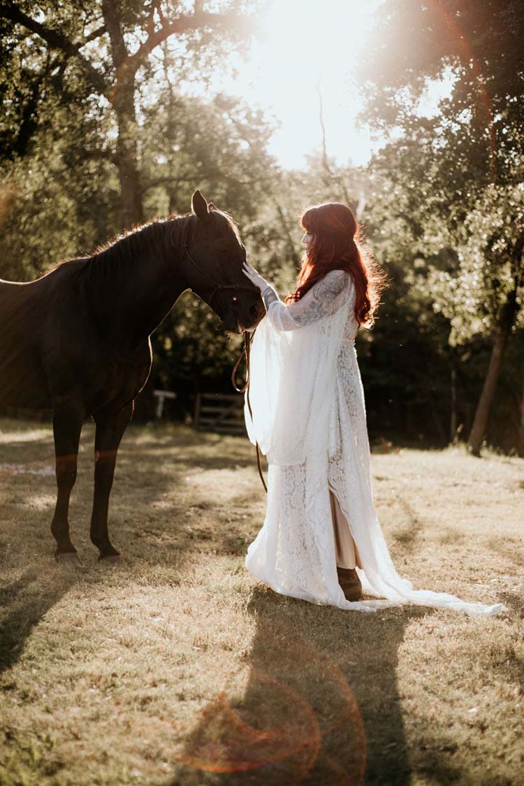 Bridal Portraits with Horse | photo by Shelbi Ann Imagery | featured on I Do Y'all