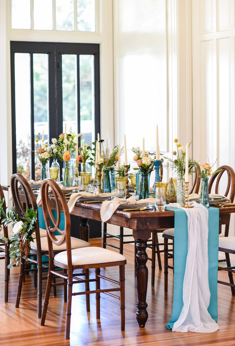 Intimate Turquoise & Gold Wedding Dinner | photo by Radiant Photography by Sydney Danielle