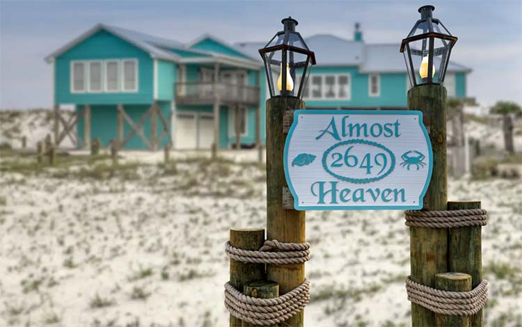 Almost Heaven beach house in Orange Beach, Alabama from Vacasa | featured on I Do Y'all