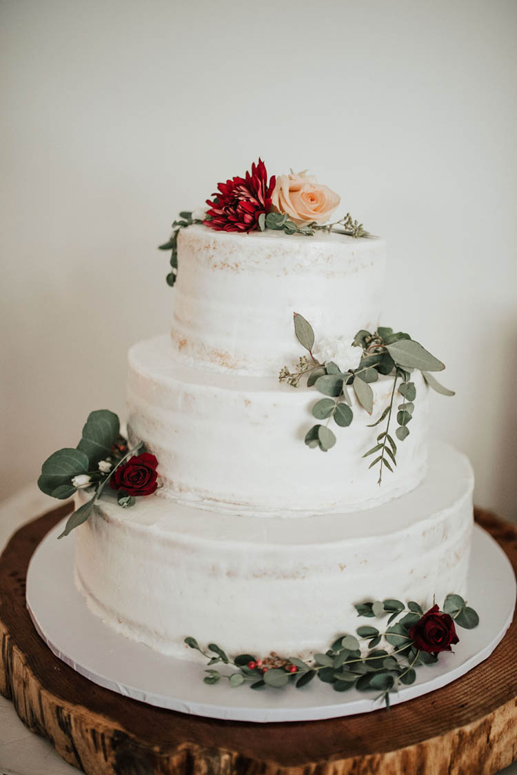 White Rustic Wedding Cake | photo by Jessica Lee Photographic Art