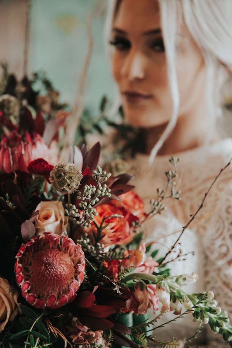 Moody Wedding Bouquet | photo by Deltalow
