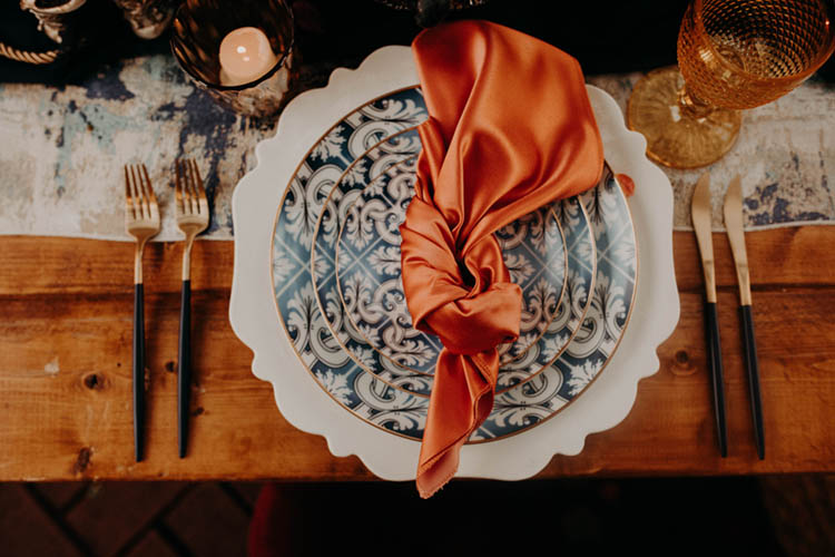 Silk Wedding Napkins Tied in Knot | photo by Boote Photography Studio